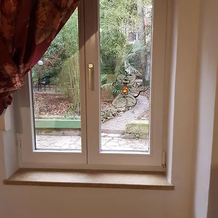 Botanic Apartment